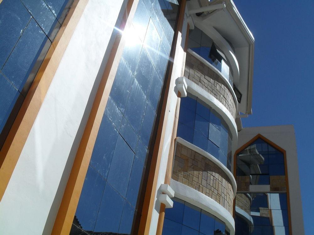 Hostal Corona Blanca Sucre Exterior photo